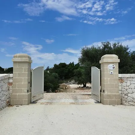 Lamia Nina * Cisternino