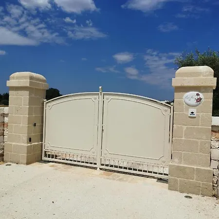 Lamia Nina Cisternino