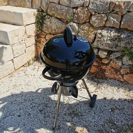 Lamia Nina Ferienhaus *