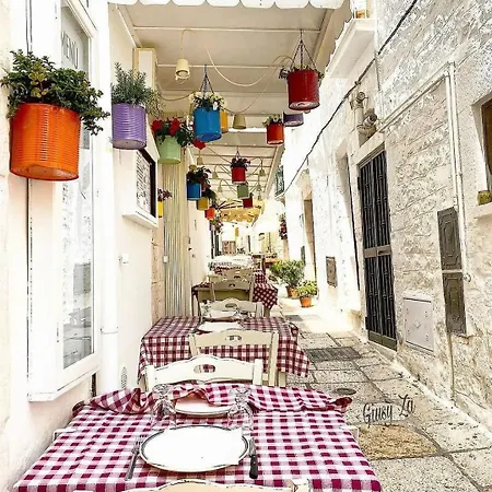 Lamia Nina Ferienhaus *